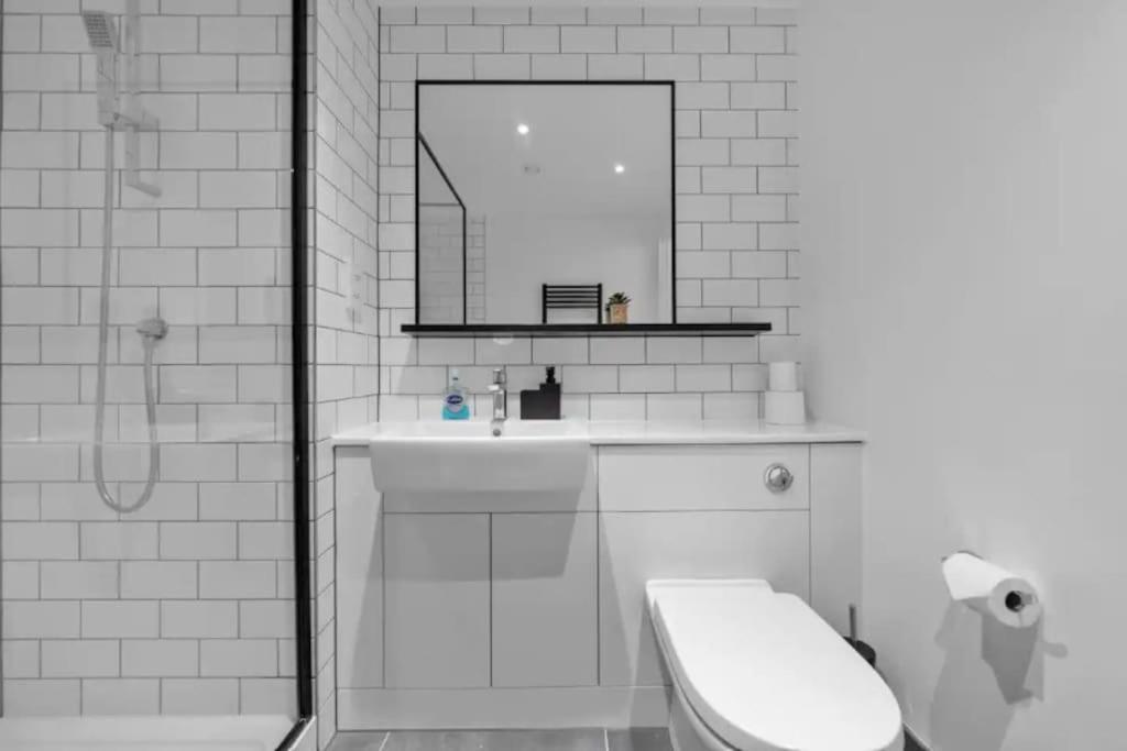 Ferienwohnung Deluxe 1 Bed In Colindale Wembley With Freewifitv London Exterior foto