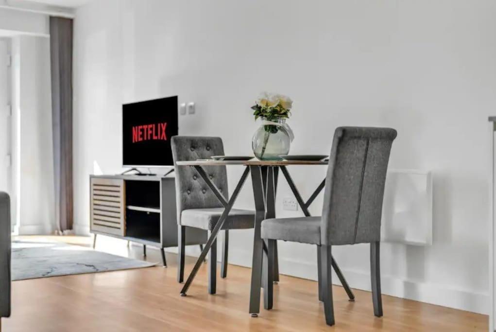 Ferienwohnung Deluxe 1 Bed In Colindale Wembley With Freewifitv London Exterior foto